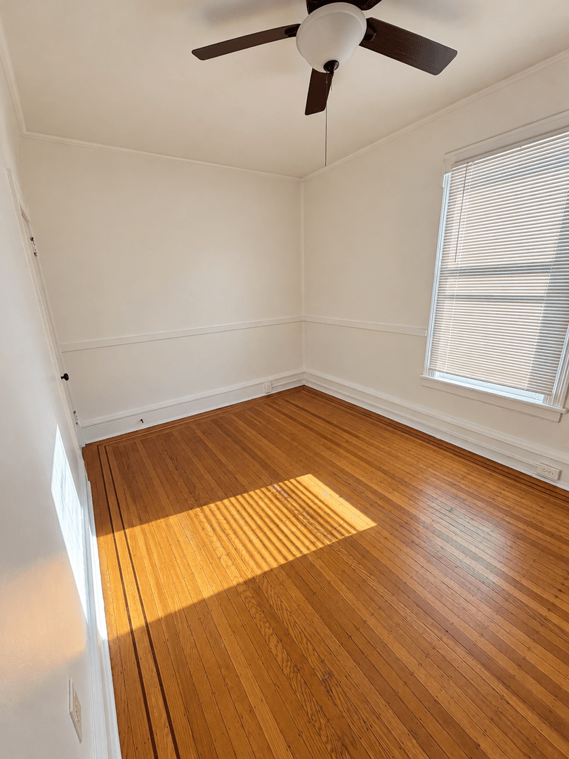 Minneapolis Apartment: 515 5th Ave. SE