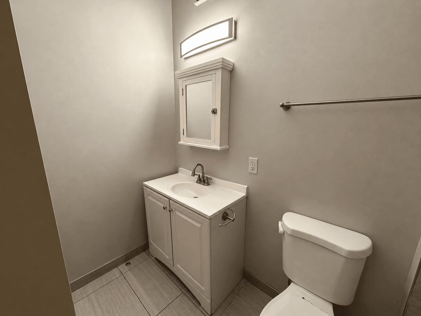 Minneapolis Apartment: 2514 Emerson Ave S.