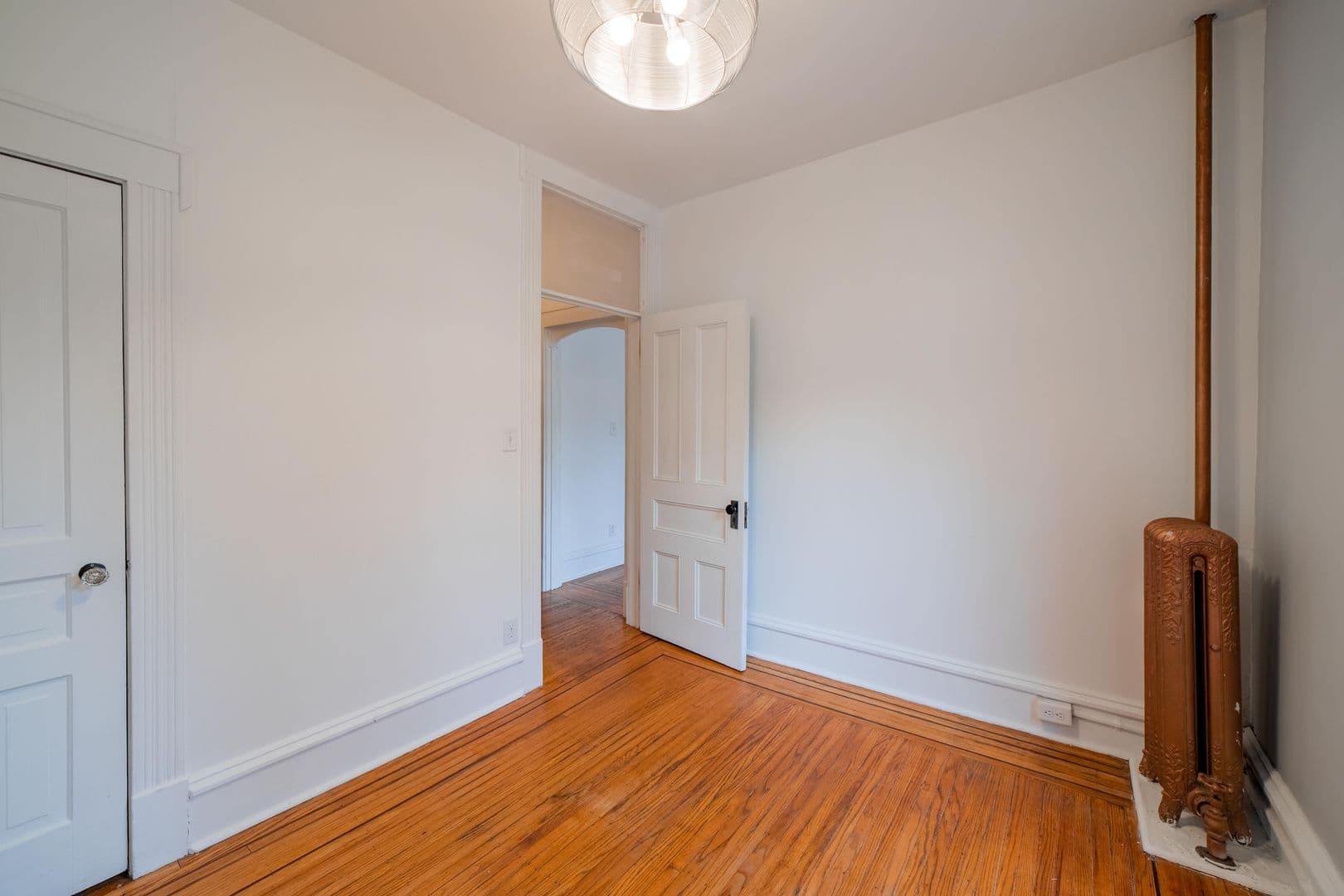 Minneapolis Apartment: 515 5th Ave. SE
