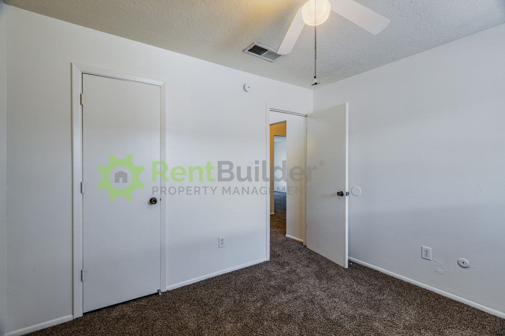 Albuquerque Apartment: 9716 Comanche Rd. NE Building 1