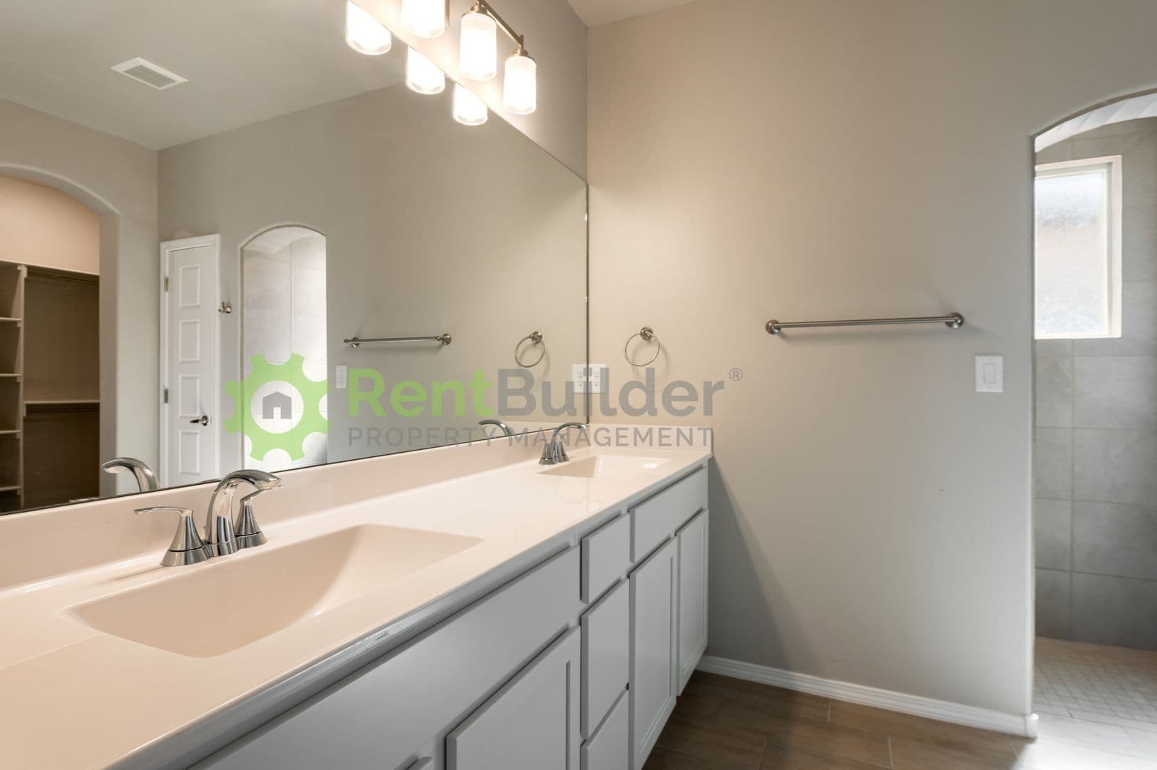 Los lunas House: 361 Liam Court SW