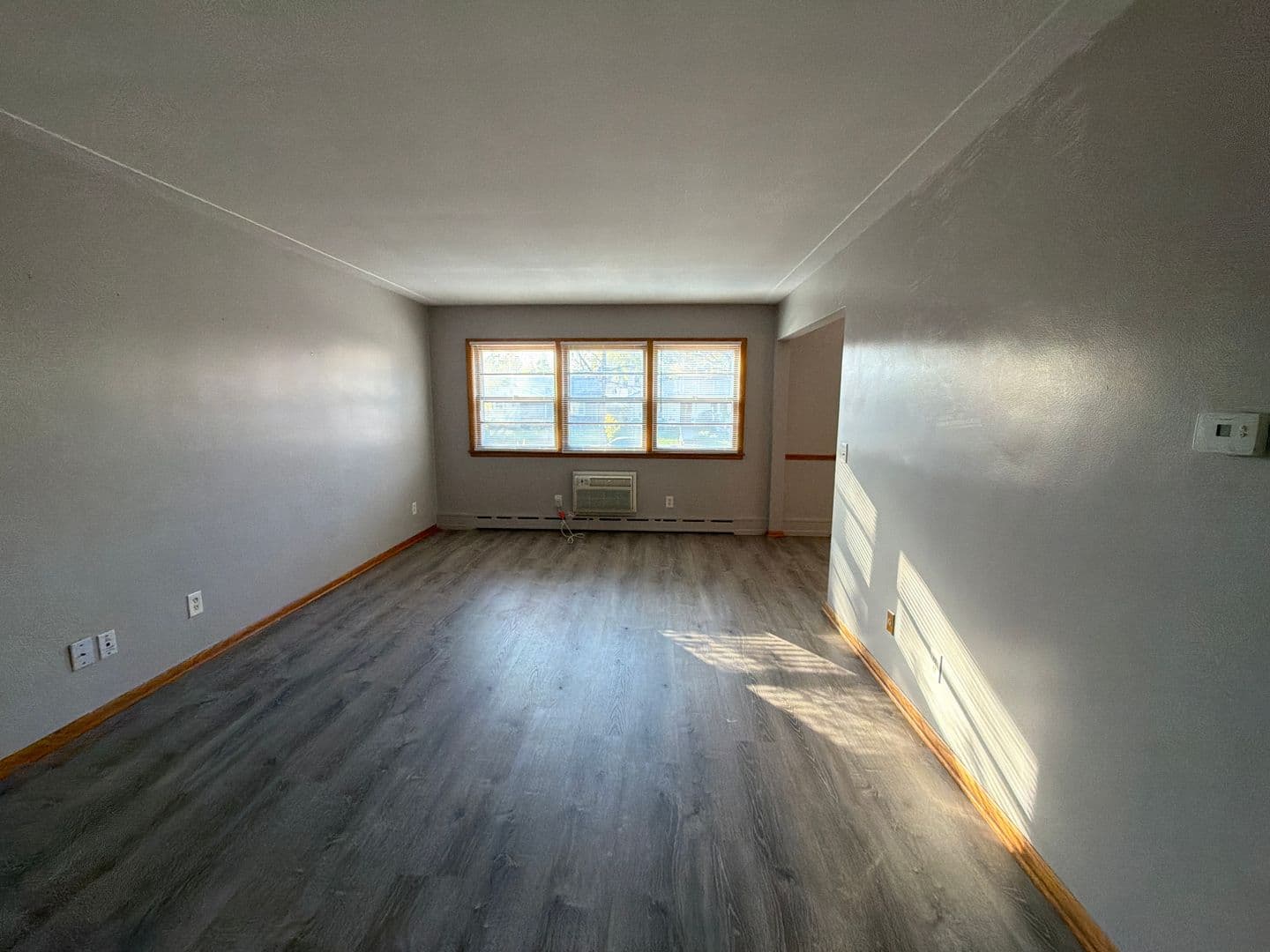 Minneapolis Apartment: 5531 Washburn Ave So.
