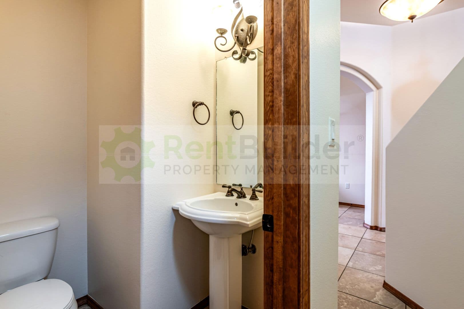Albuquerque House: 9404 Endee Rd NW