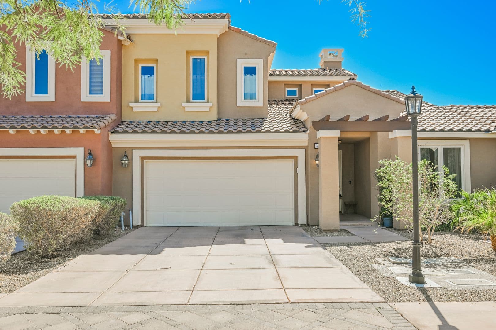 Henderson Townhome: 49 Strada Principale