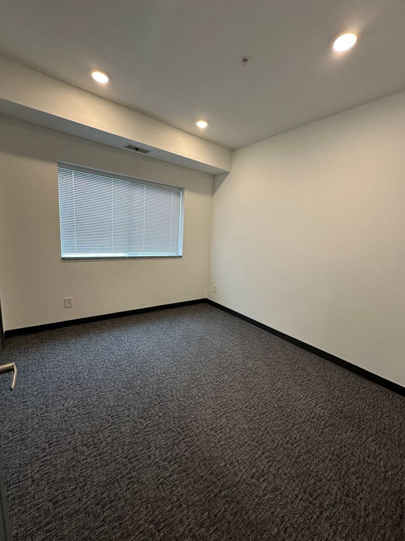 Saint Paul Apartment: 1922 Wilson Ave