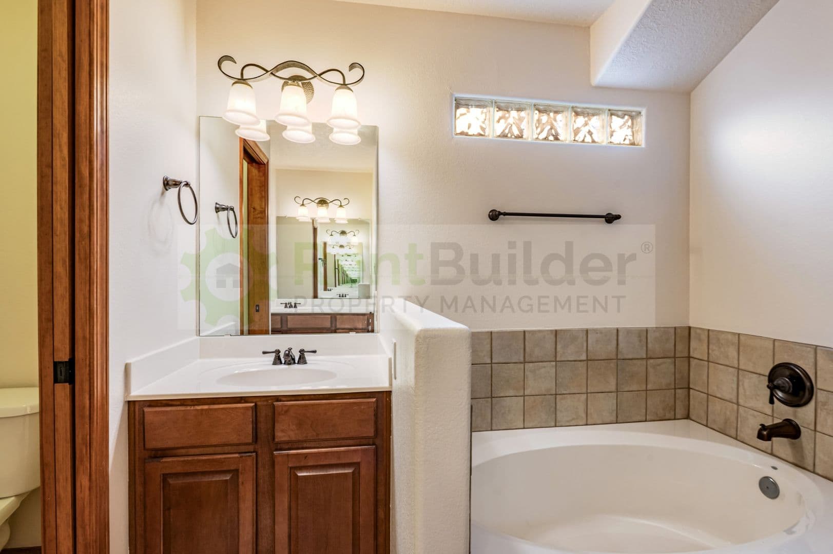 Albuquerque House: 9404 Endee Rd NW