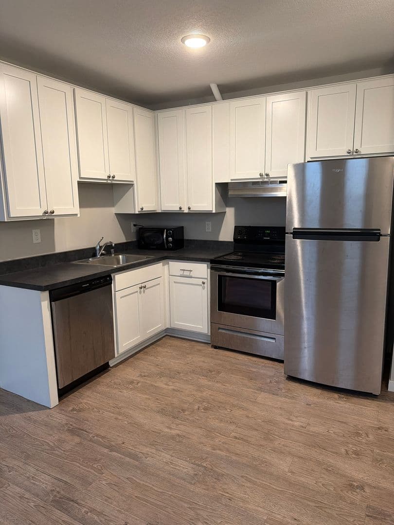 Minneapolis Apartment: 119-23 W. 33rd St.