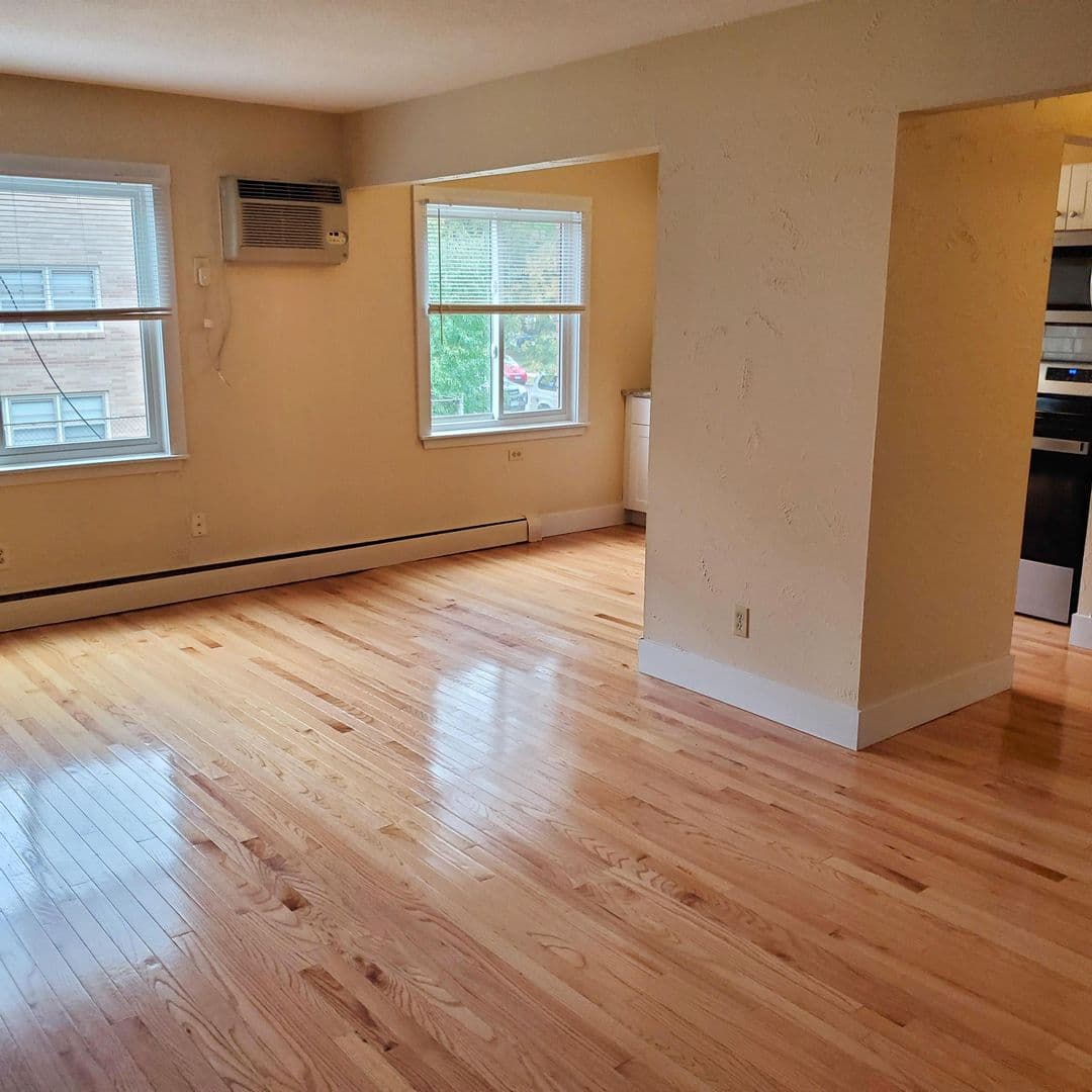 Saint Louis Park Apartment: 8216 W 31st St.