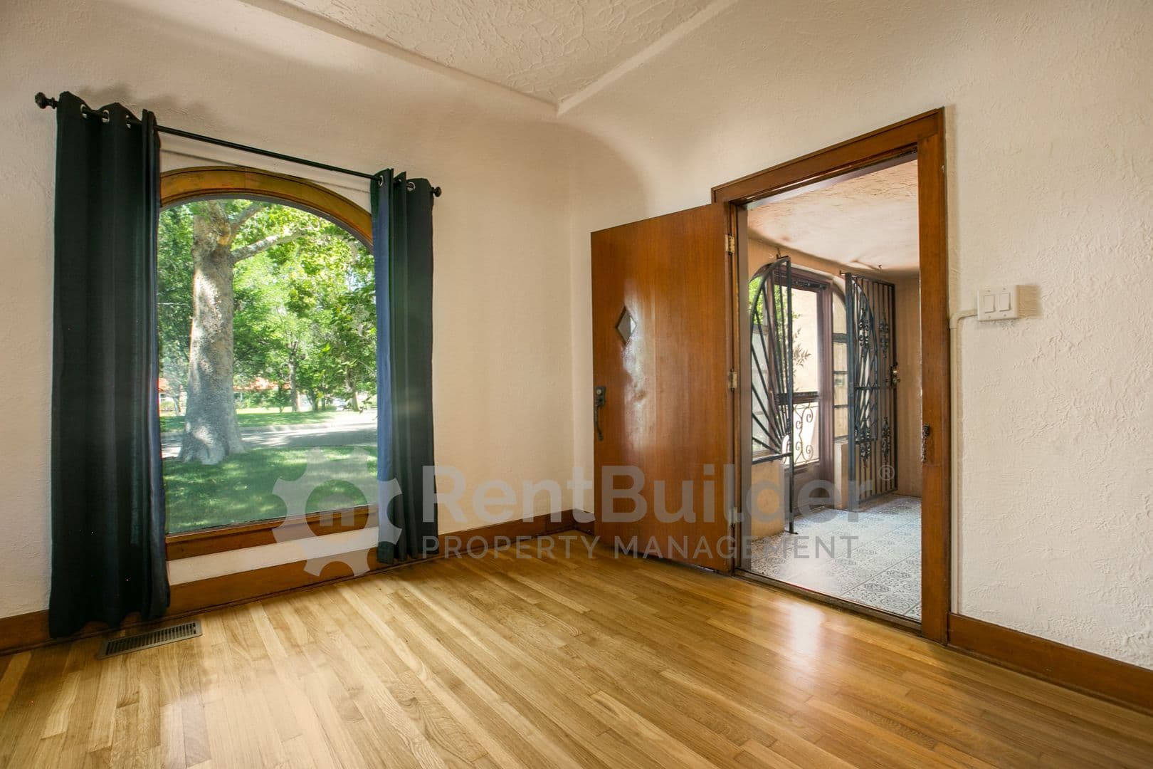 Albuquerque House: 1404 Marquette Place NE