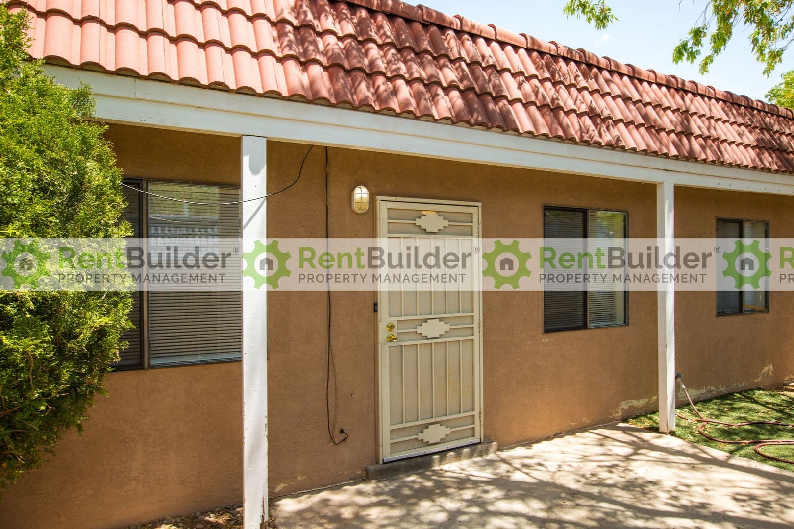 Albuquerque Apartment: 12124 Menaul Blvd. NE