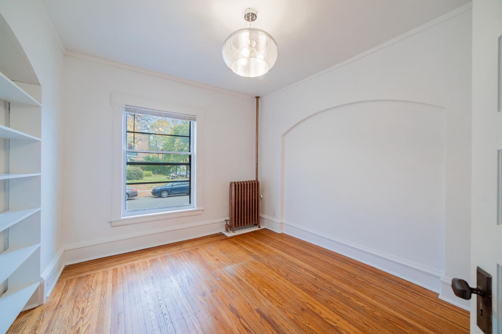 Minneapolis Apartment: 515 5th Ave. SE