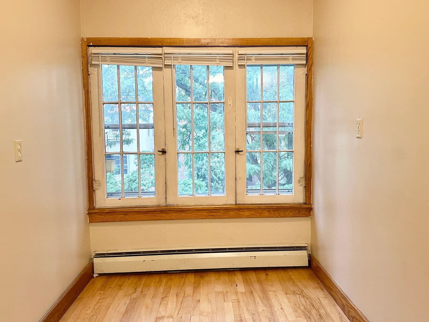 Minneapolis Apartment: 2514 Emerson Ave S.