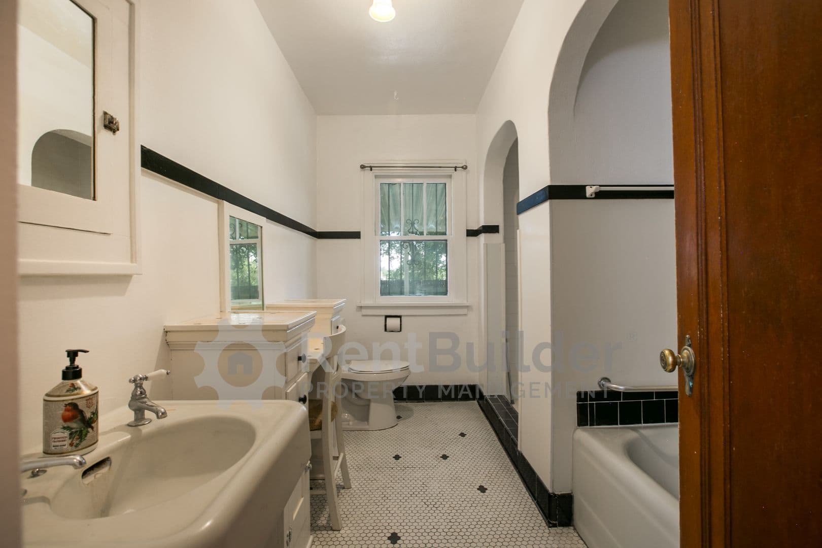 Albuquerque House: 1404 Marquette Place NE