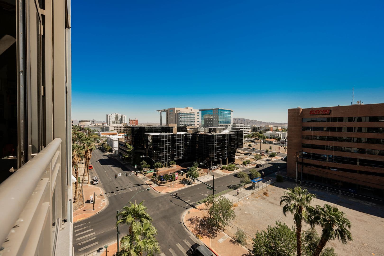 Las Vegas Condo: 353 E Bonneville Ave #753