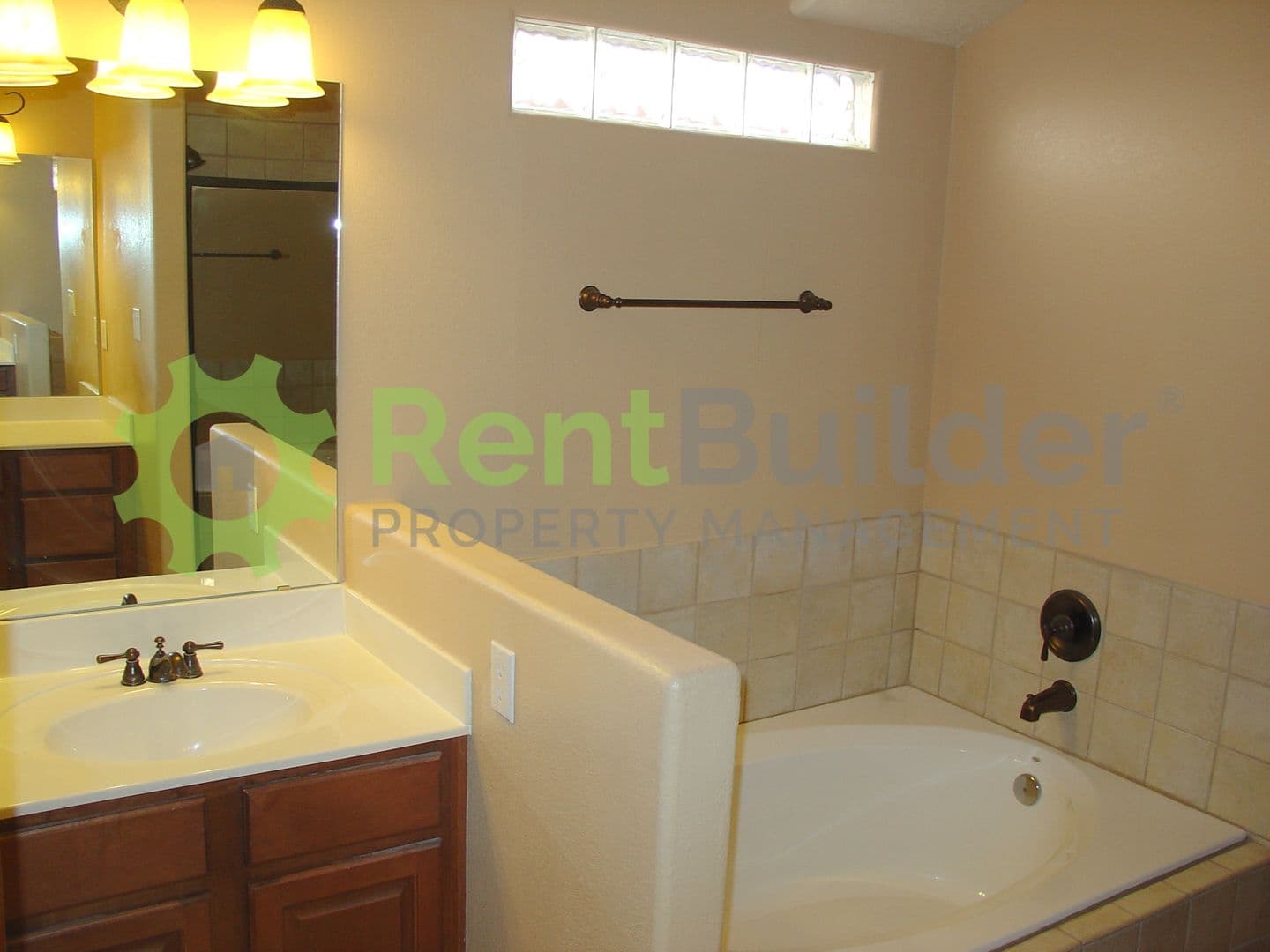 Albuquerque House: 9404 Endee Rd NW