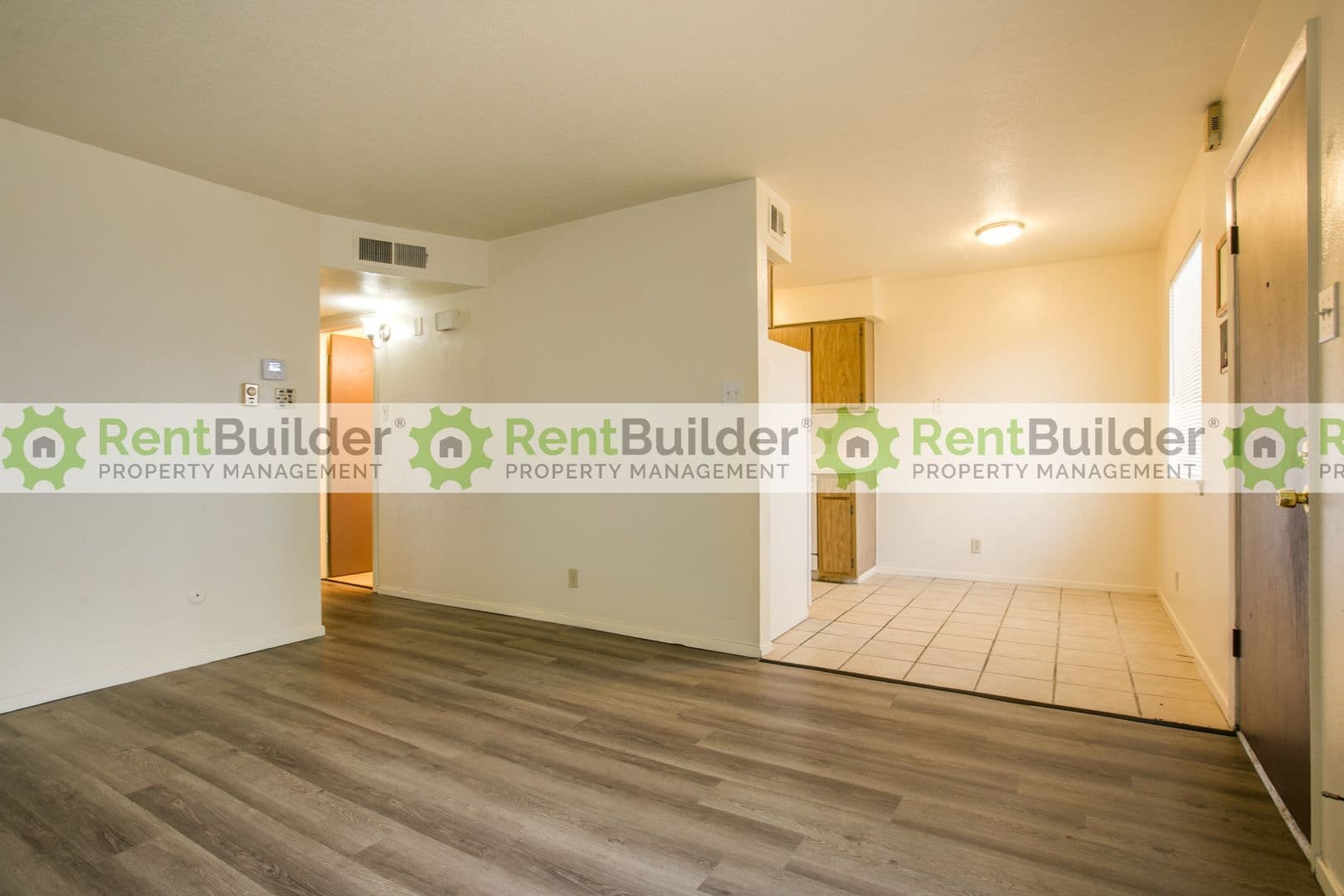 Albuquerque Apartment: 12124 Menaul Blvd. NE