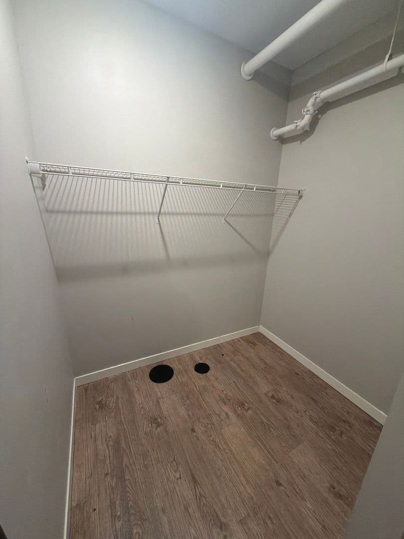 Minneapolis Apartment: 119-23 W. 33rd St.
