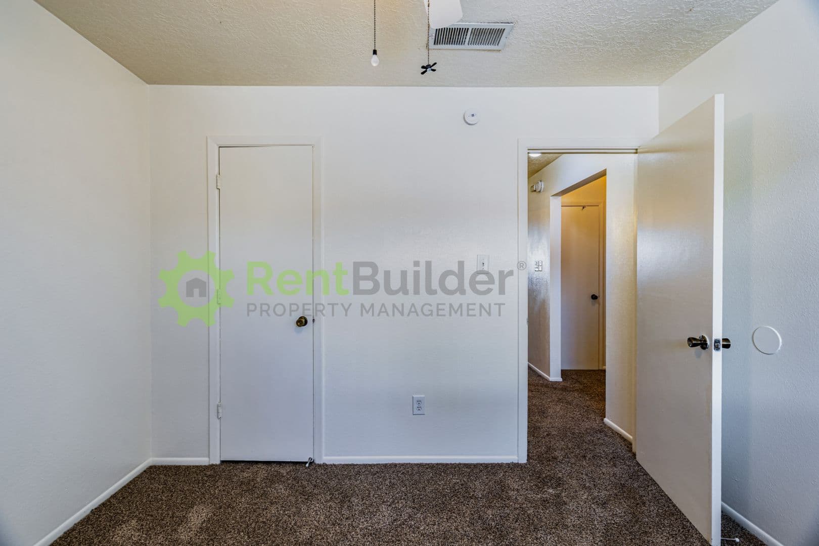 Albuquerque Apartment: 9716 Comanche Rd. NE Building 1