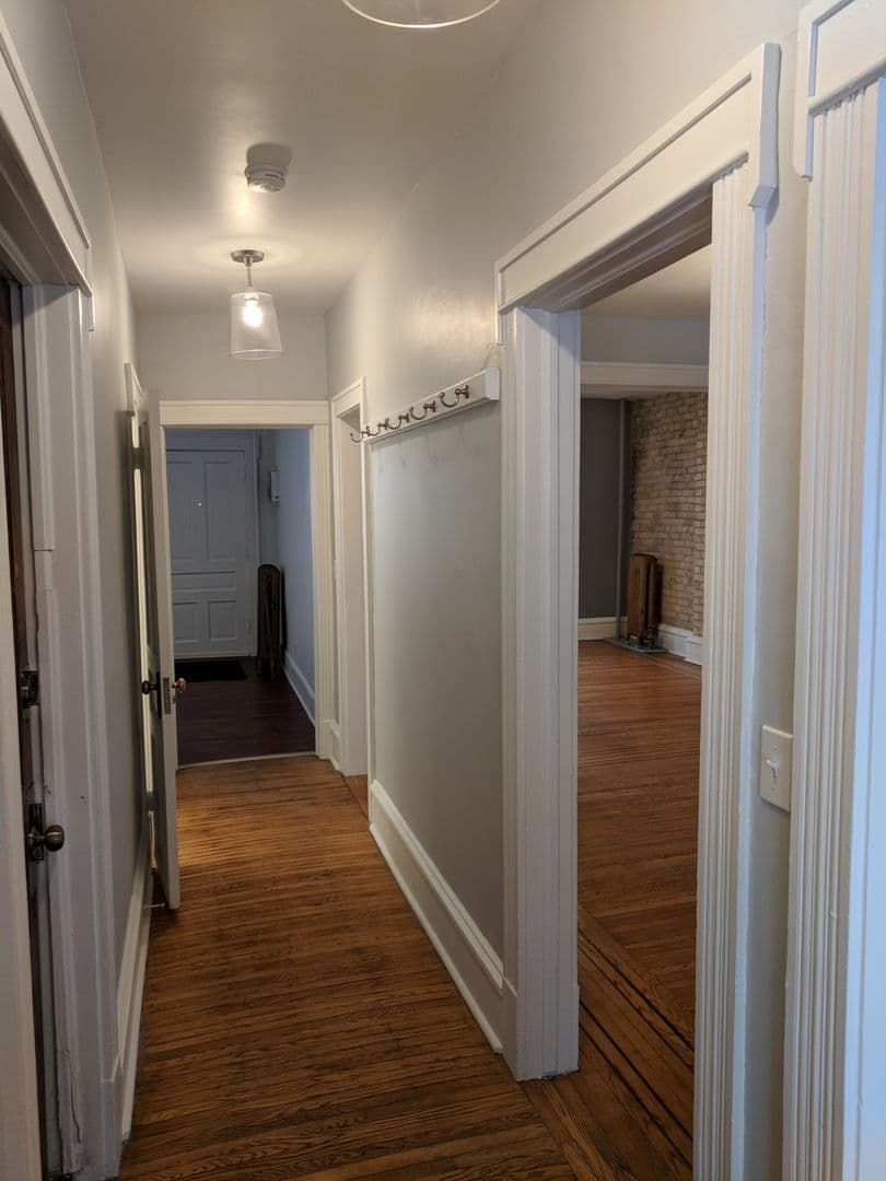 Minneapolis Apartment: 515 5th Ave. SE