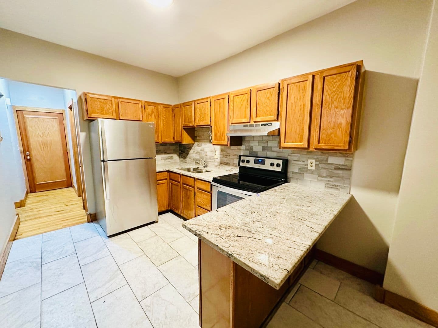 Minneapolis Apartment: 2514 Emerson Ave S.