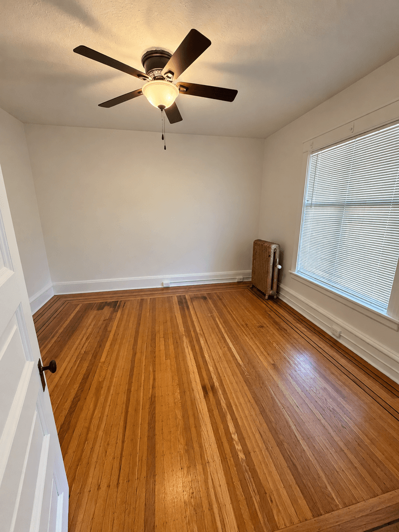 Minneapolis Apartment: 515 5th Ave. SE
