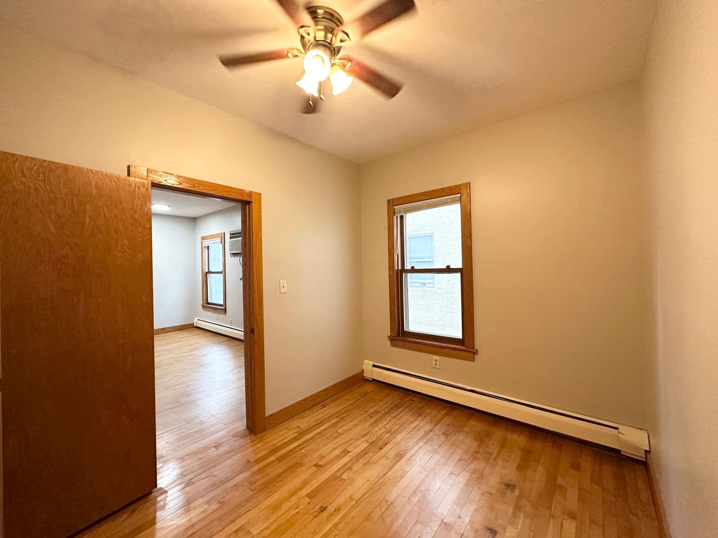 Minneapolis Apartment: 2514 Emerson Ave S.