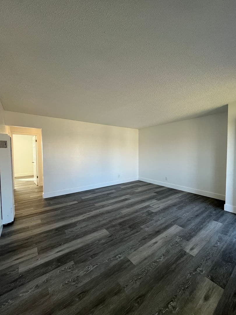 Turlock Apartment: 1144 Pioneer Ave