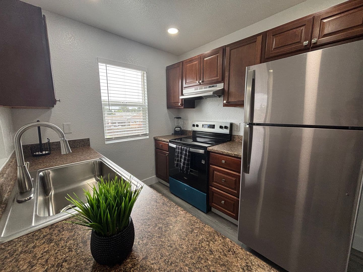 Ceres Apartment: 3001 10th St