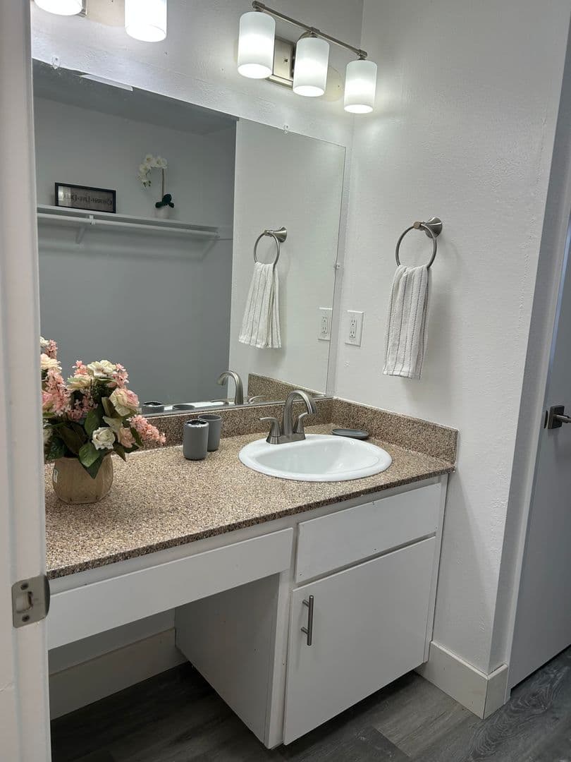 Carmichael Apartment: 6145 Fair Oaks Blvd, Carmichael CA