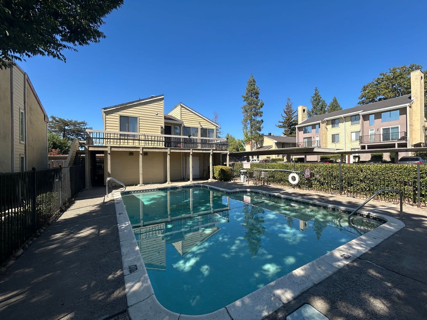 Carmichael Apartment: 6145 Fair Oaks Blvd, Carmichael CA
