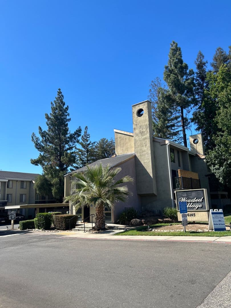Carmichael Apartment: 6145 Fair Oaks Blvd, Carmichael CA