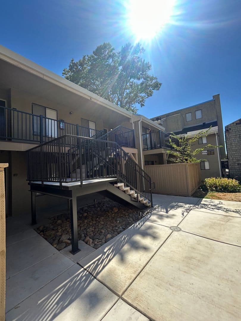 Carmichael Apartment: 6145 Fair Oaks Blvd, Carmichael CA