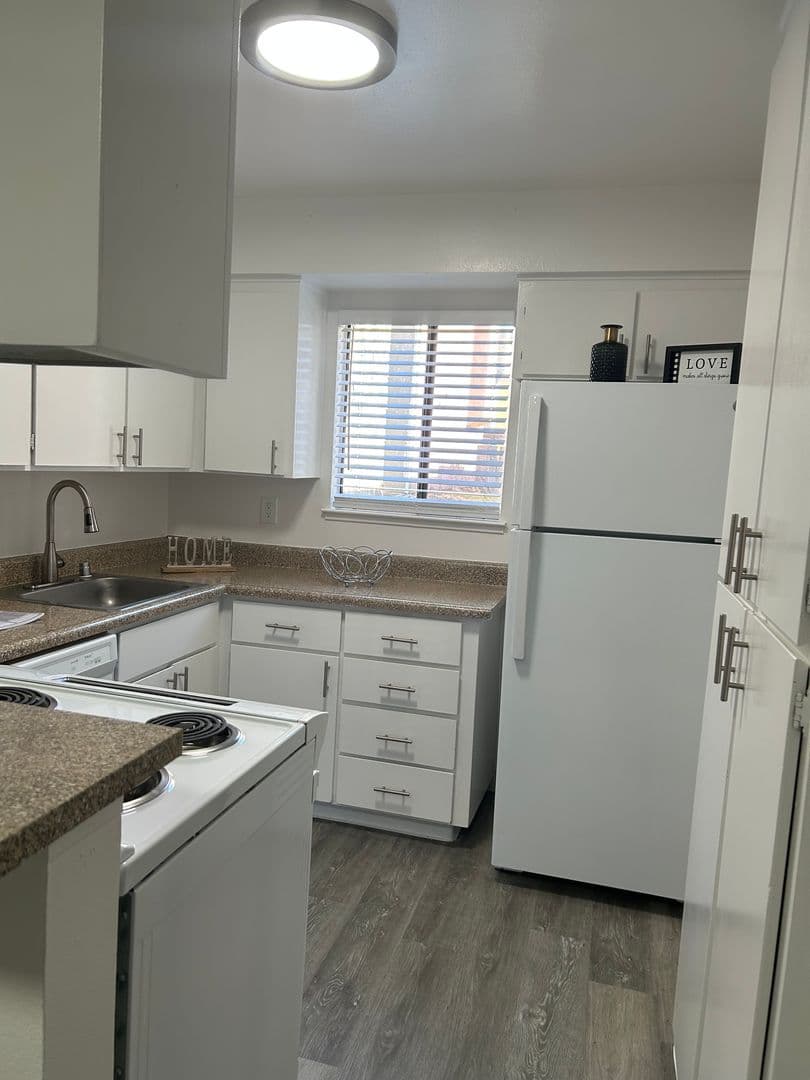 Carmichael Apartment: 6145 Fair Oaks Blvd, Carmichael CA