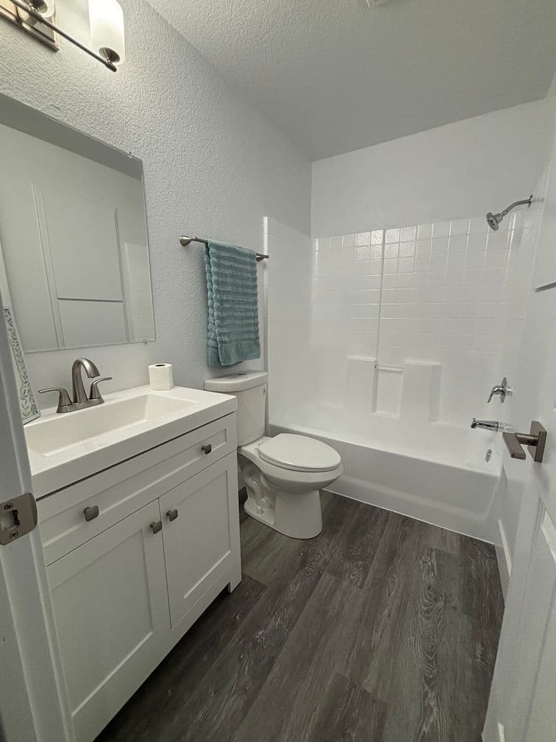 Ceres Apartment: 3001 10th St