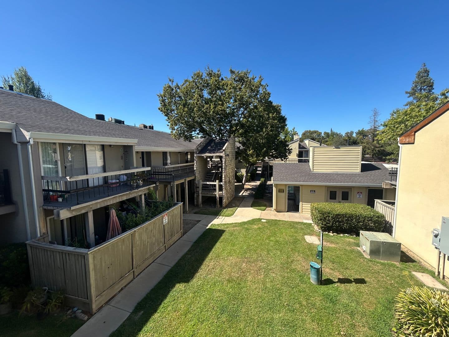 Carmichael Apartment: 6145 Fair Oaks Blvd, Carmichael CA