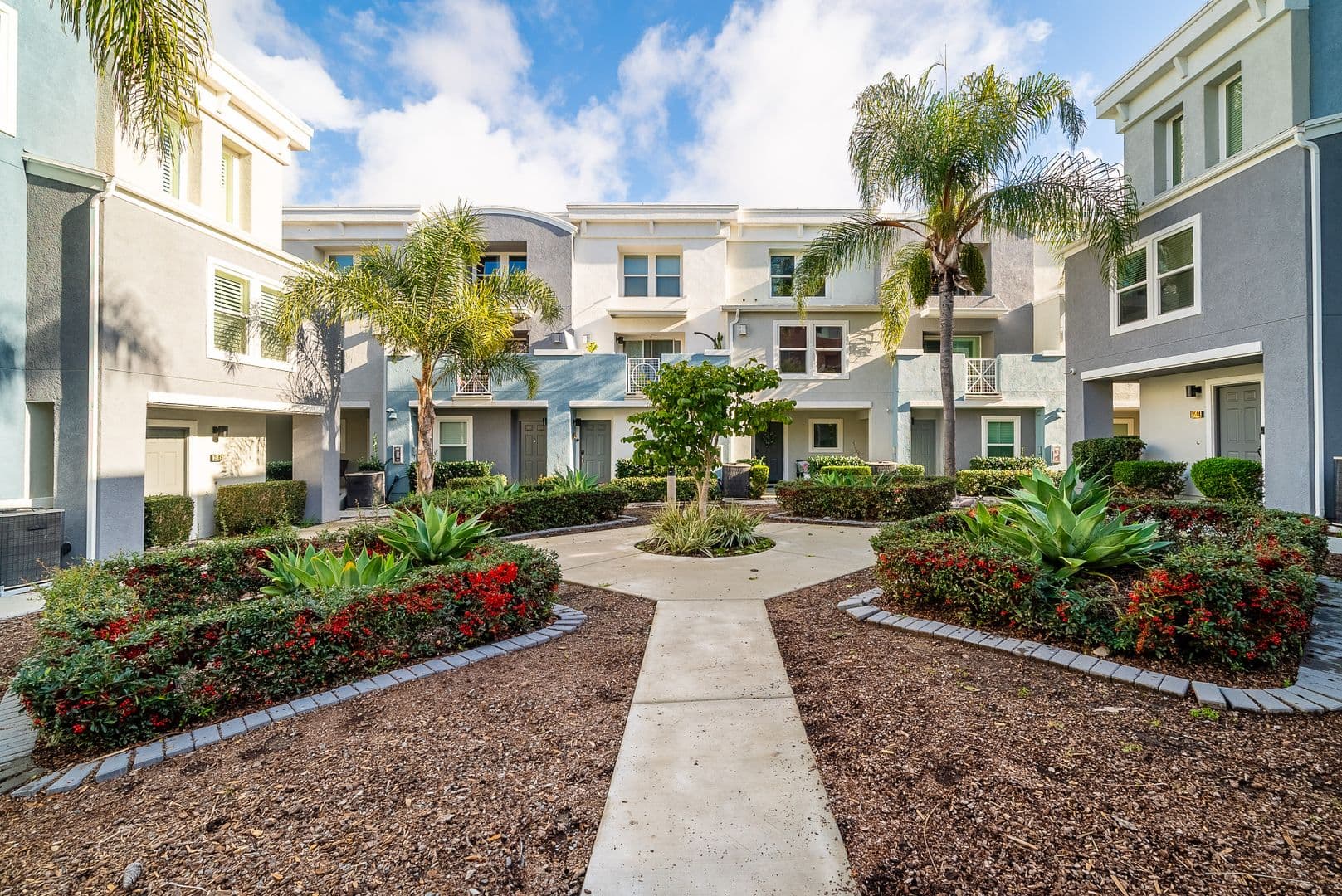 San Diego Condo: 3140 Trinity Bay