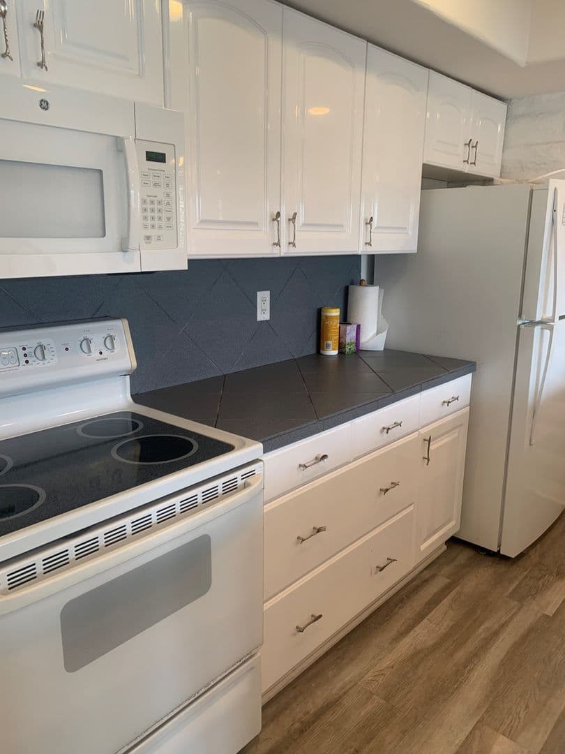Carlsbad Condo: 4517 Cove Dr. Apt. 2
