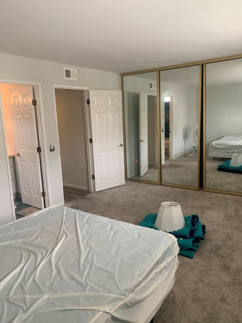 Carlsbad Condo: 4517 Cove Dr. Apt. 2
