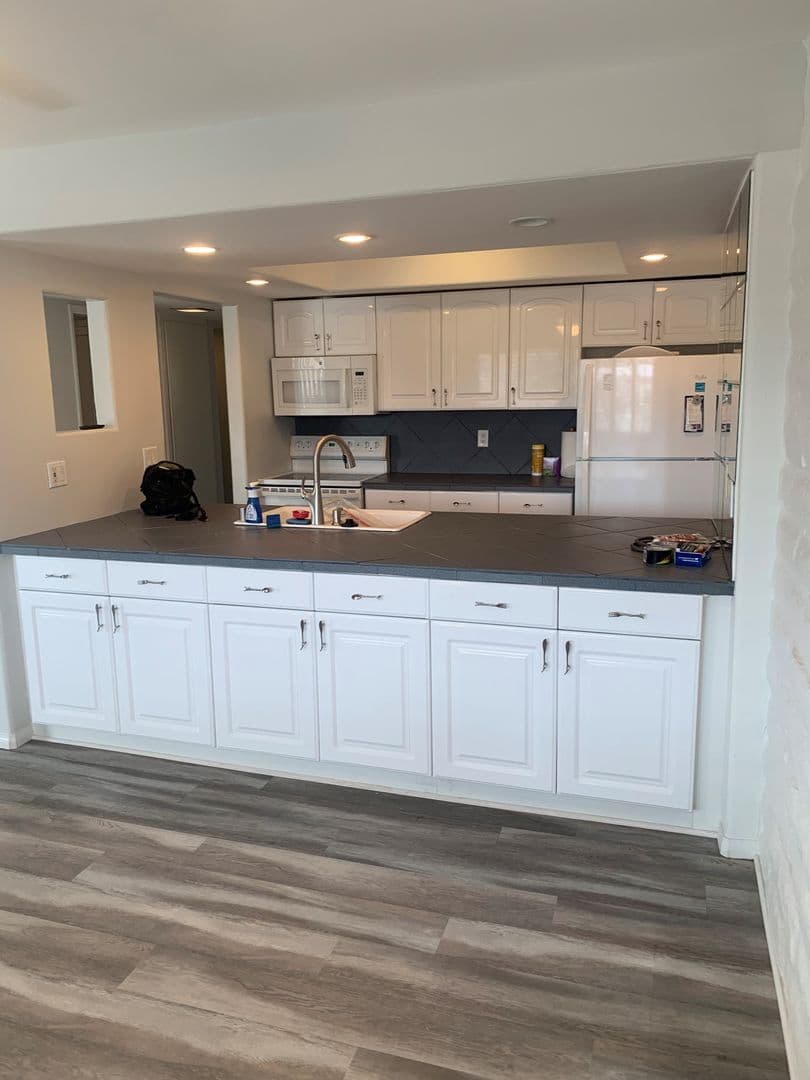 Carlsbad Condo: 4517 Cove Dr. Apt. 2