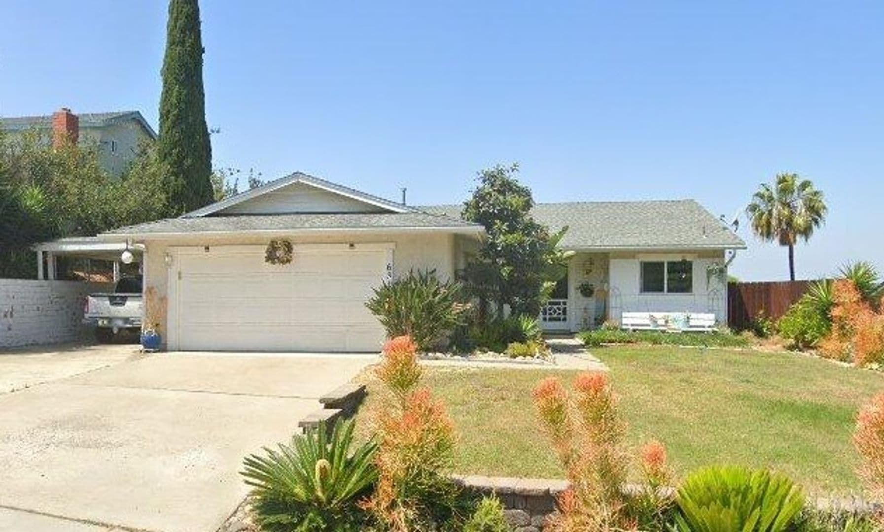 San Diego House: 6313 Cabaret