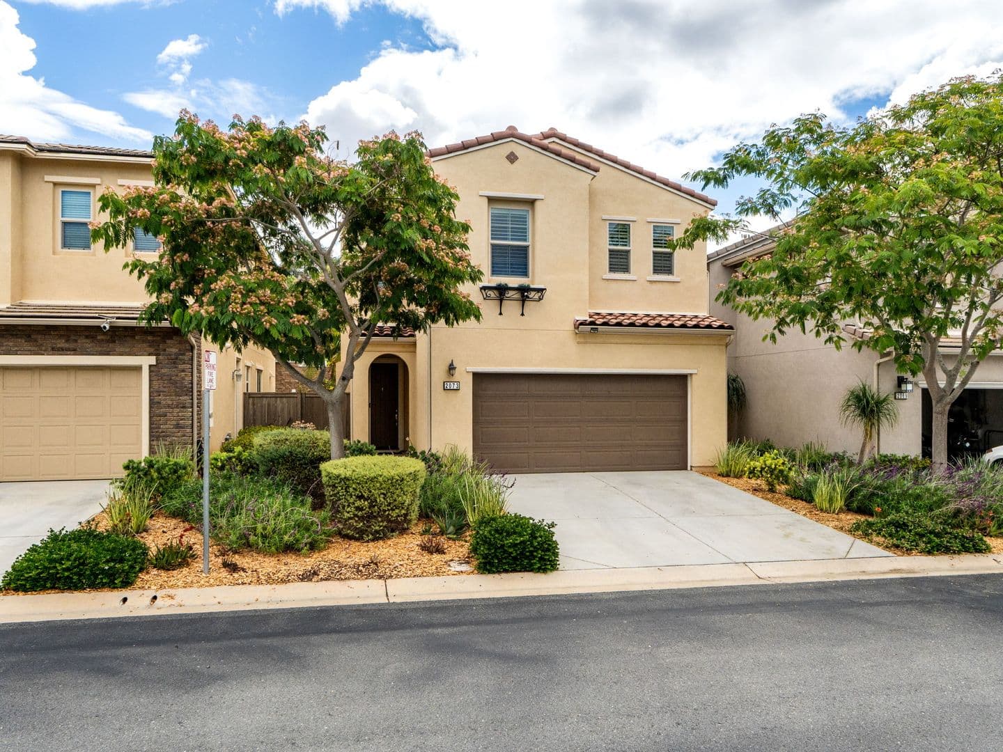 Vista House: 2073 White Alder Ln