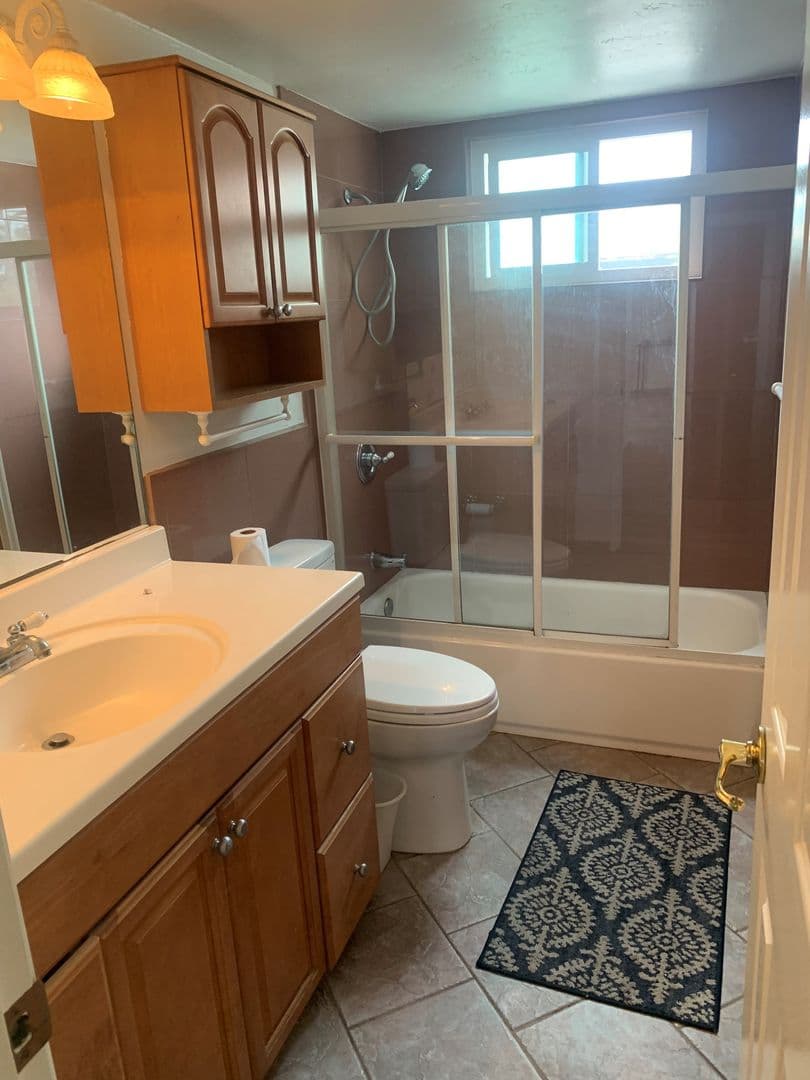 Carlsbad Condo: 4517 Cove Dr. Apt. 2