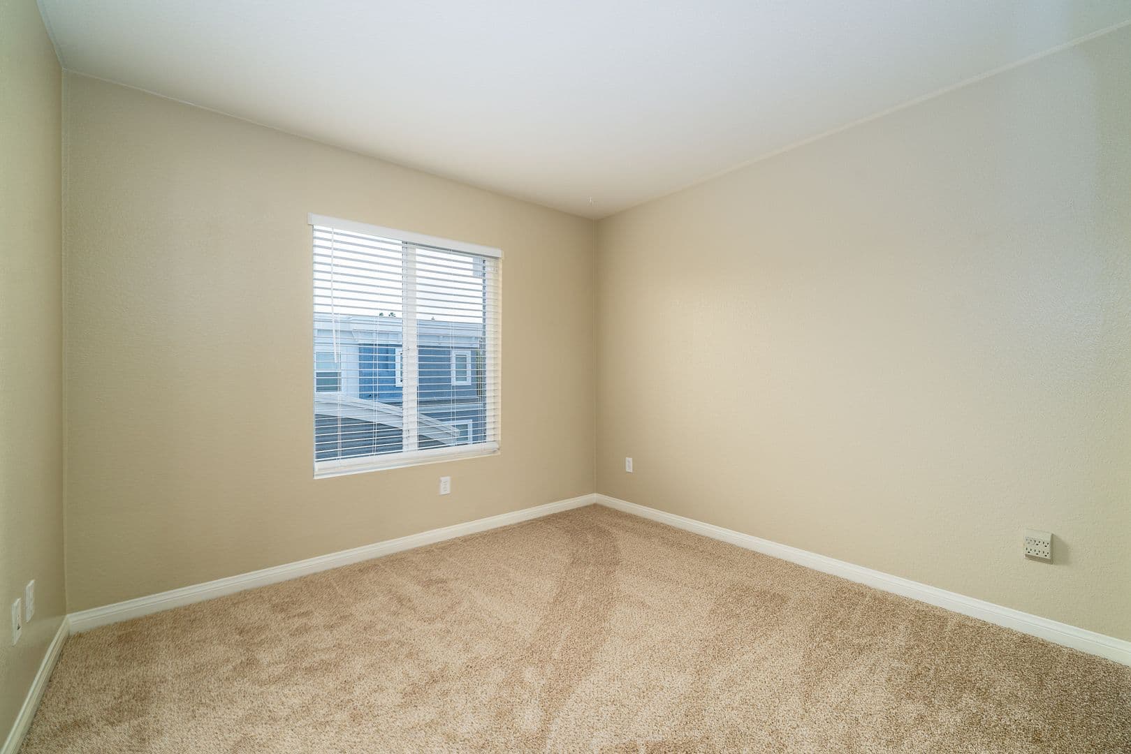 San Diego Condo: 3140 Trinity Bay