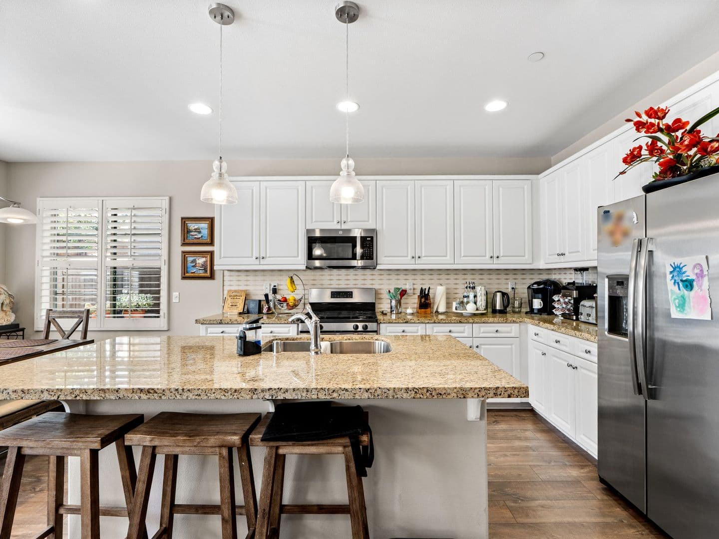 Vista House: 2073 White Alder Ln