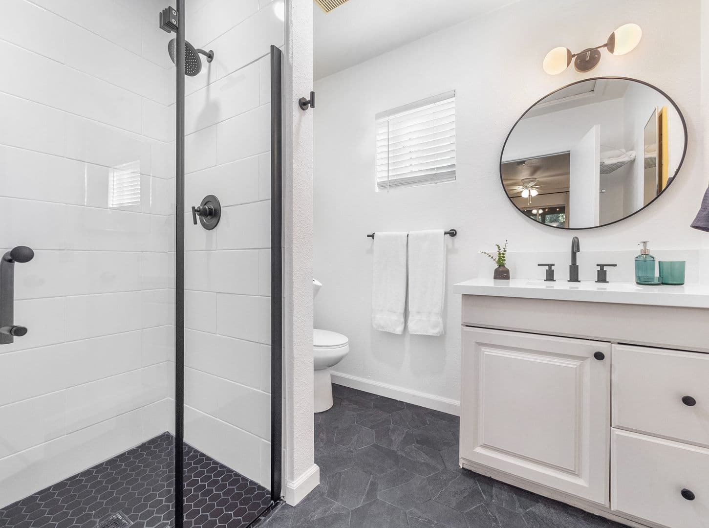 Vista Apartment: 1508 Elm