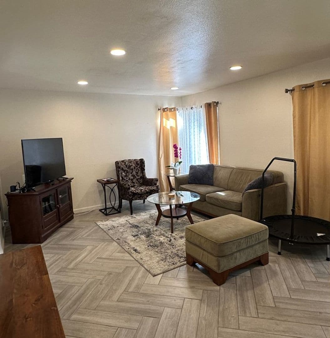 Oceanside House: 1678 Seattle Slew Way