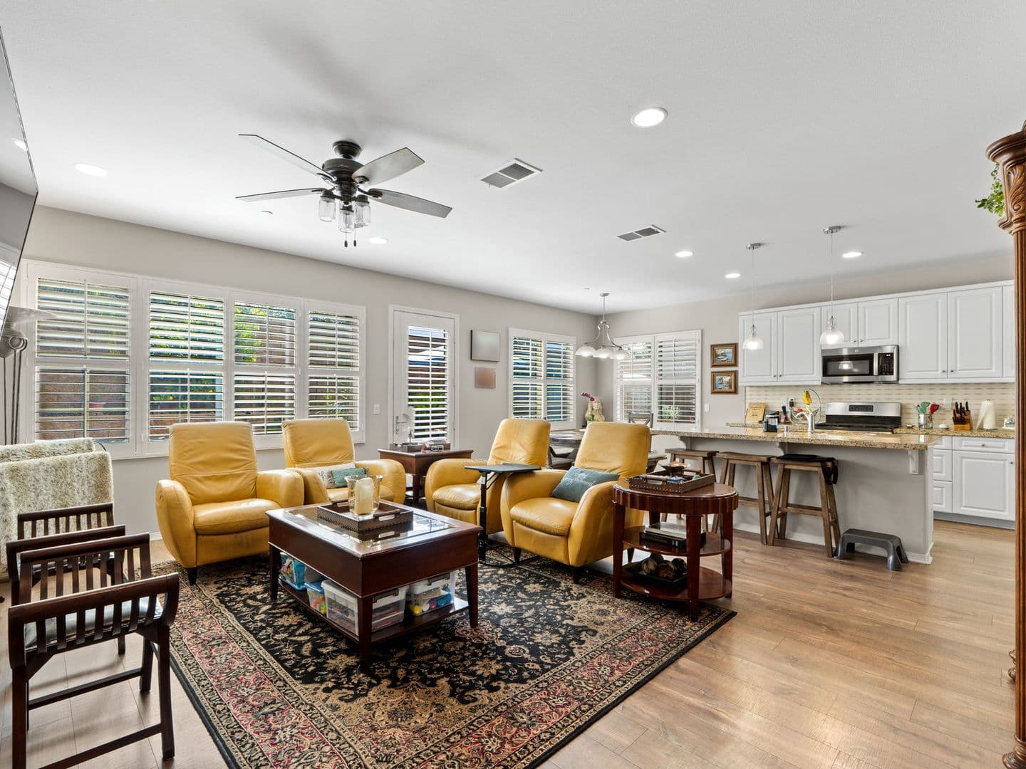 Vista House: 2073 White Alder Ln