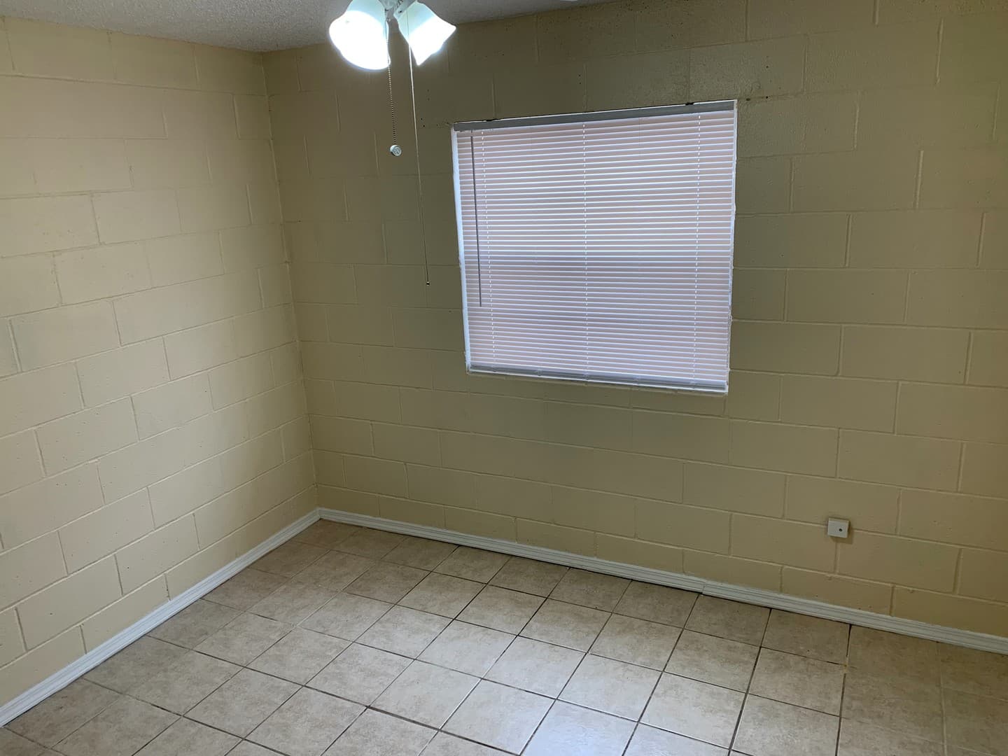 El Paso Apartment: 7917 San Jose Road