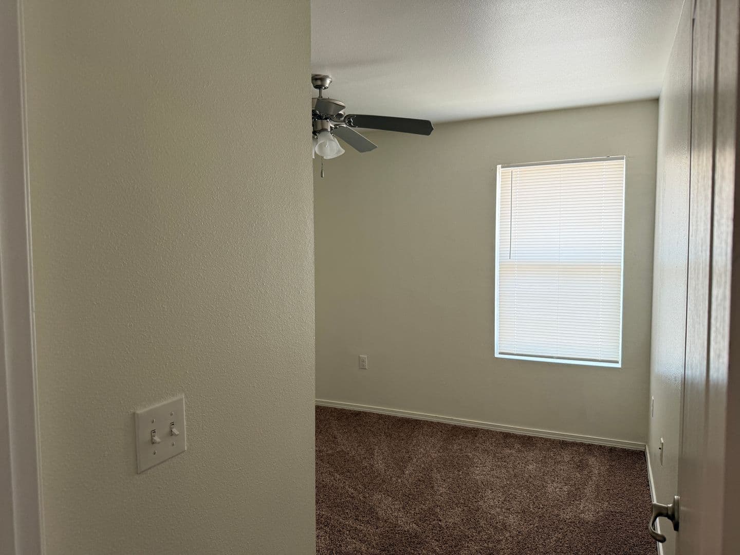 El Paso Apartment: 7598 Diana Drive