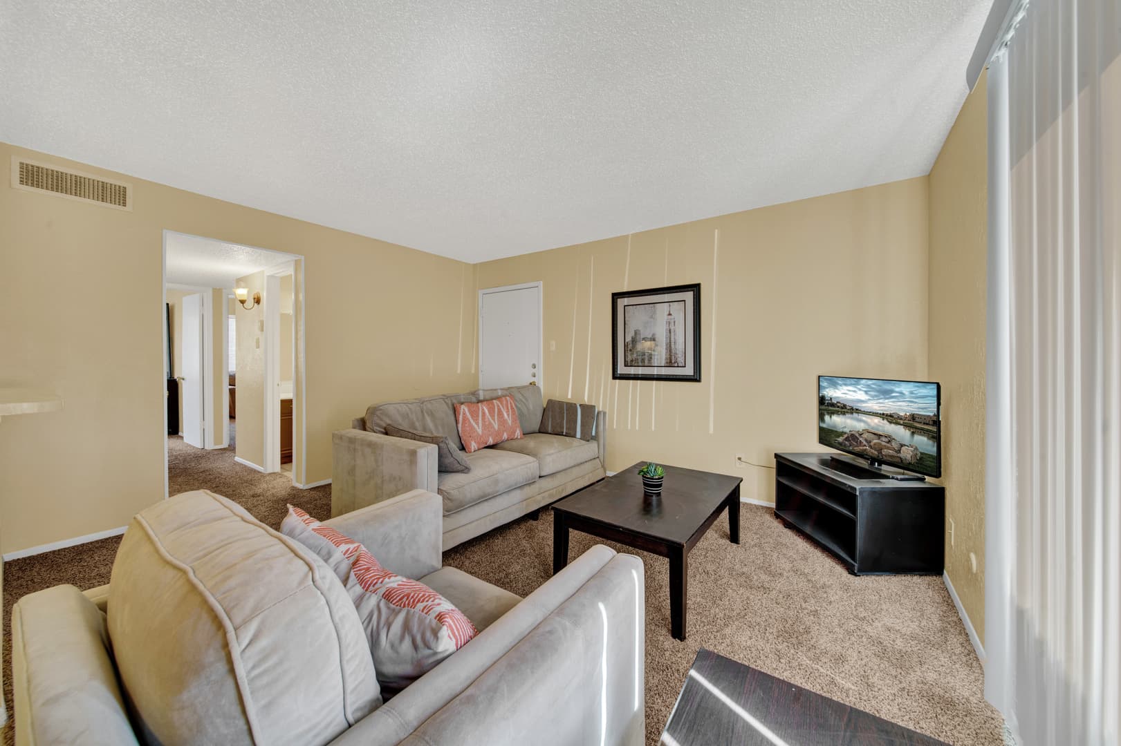 El Paso Apartment: 5500 Confetti Drive